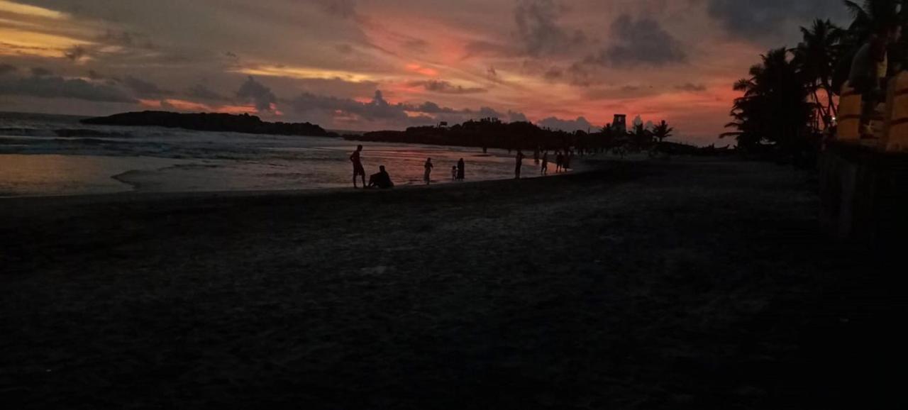 Tippys Beach Resort Kovalam Esterno foto